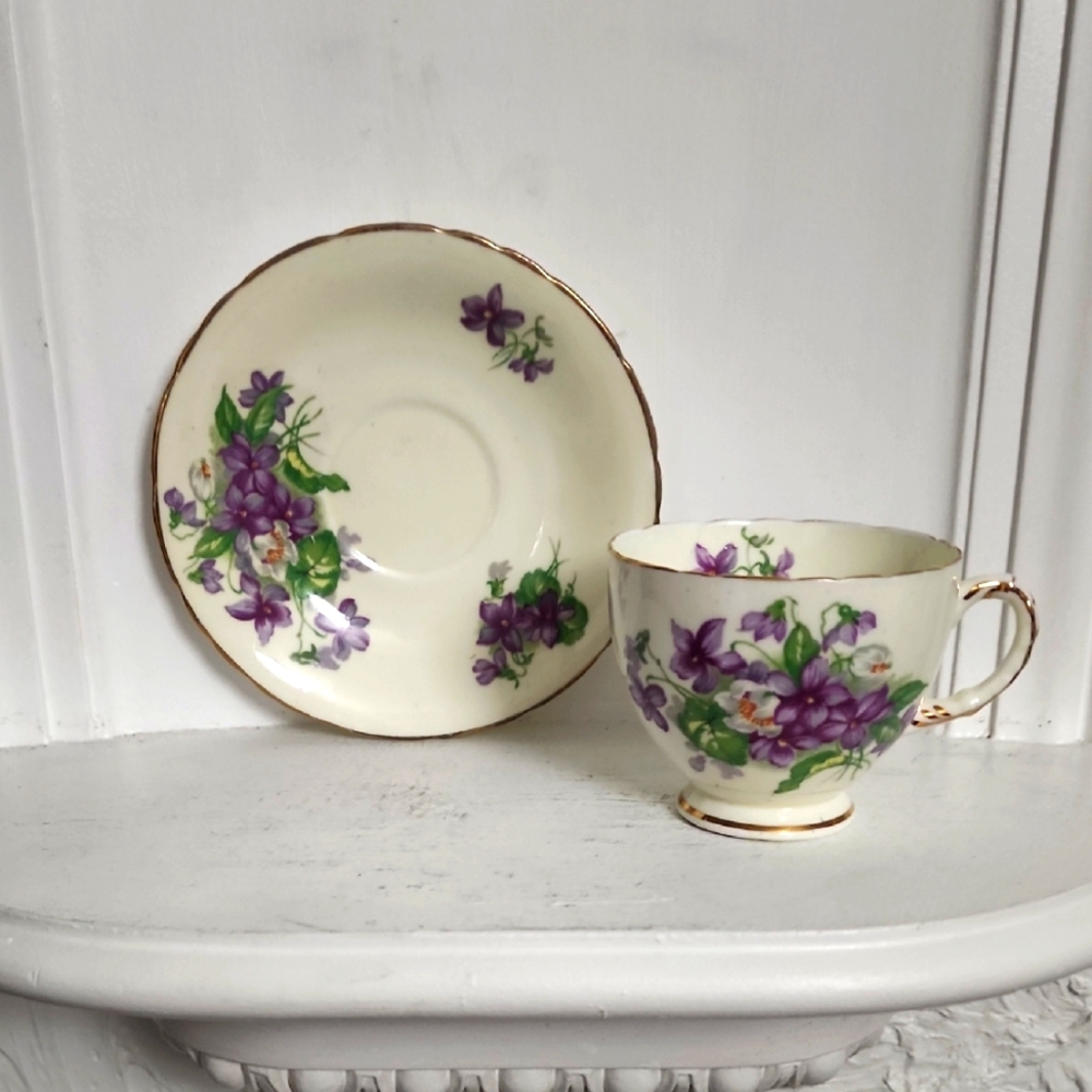Early Mid Century Sutherland Unnamed Devon Violets Pattern Teacup Set Ra…